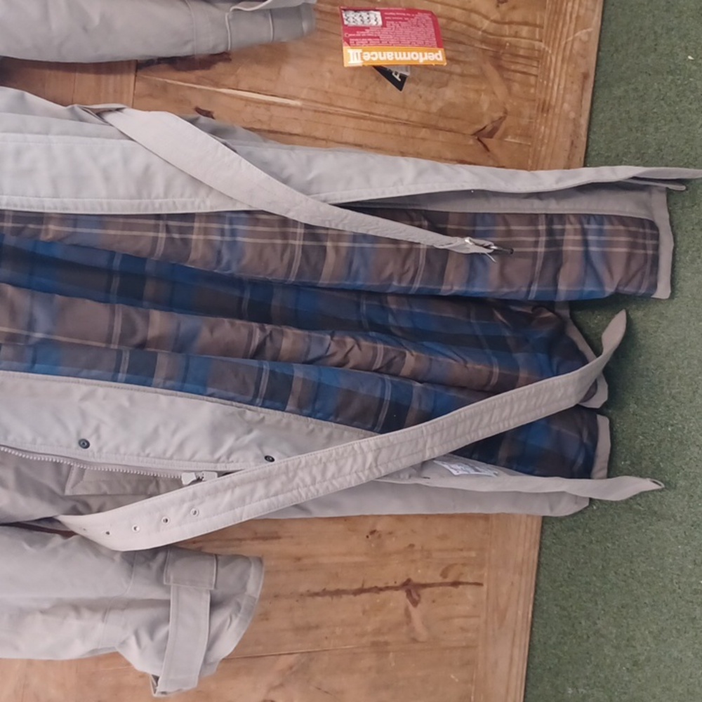 London Fog "Trophy" men's 42 R Trench coat. Warm. NWT.